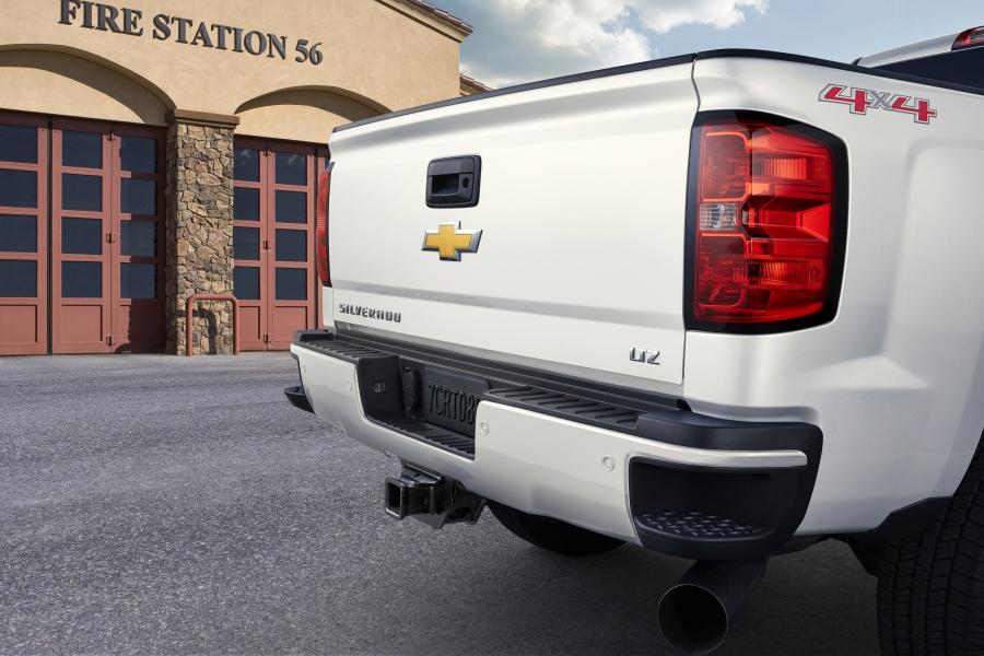  Chevrolet Silverado 2500 HD Custom Sport 2015 года  (фото 4 из 6)